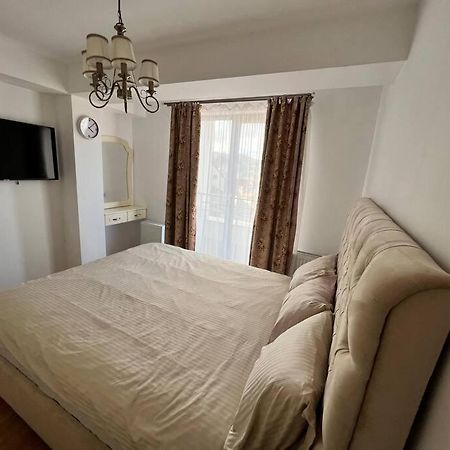 Central Apartment With Panoramic View Brasov Luaran gambar
