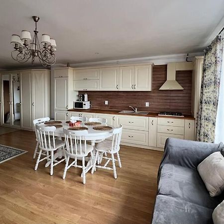 Central Apartment With Panoramic View Brasov Luaran gambar