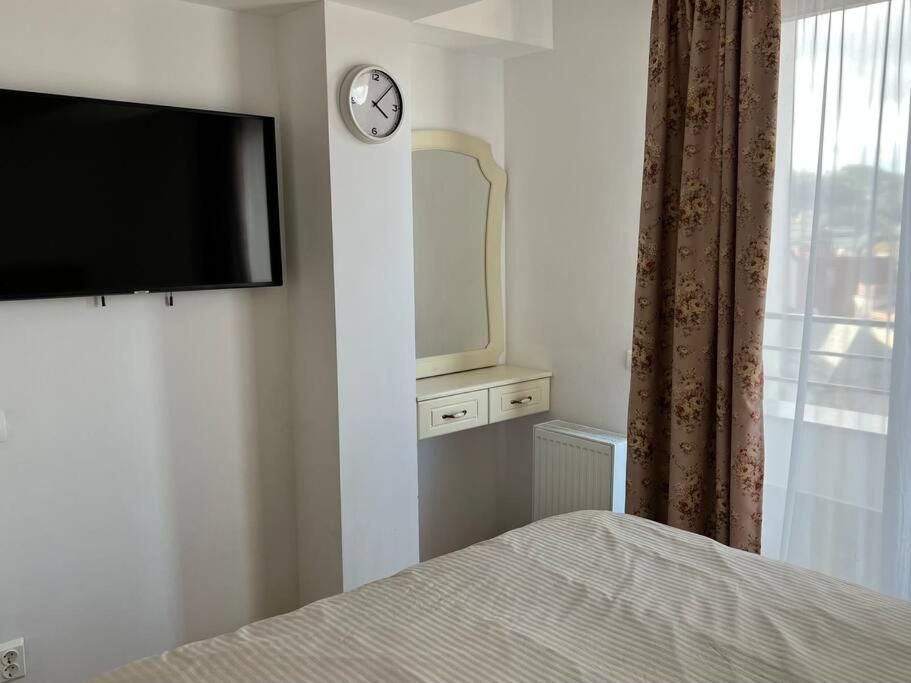 Central Apartment With Panoramic View Brasov Luaran gambar