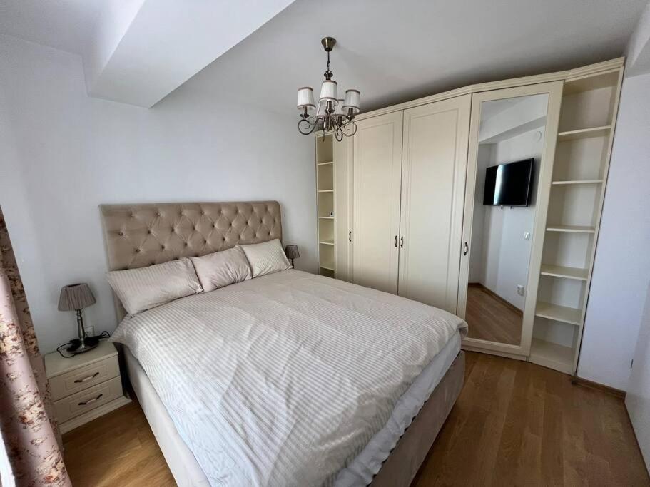 Central Apartment With Panoramic View Brasov Luaran gambar