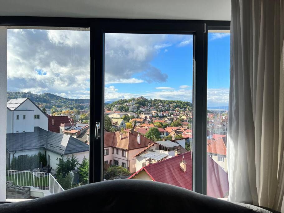 Central Apartment With Panoramic View Brasov Luaran gambar