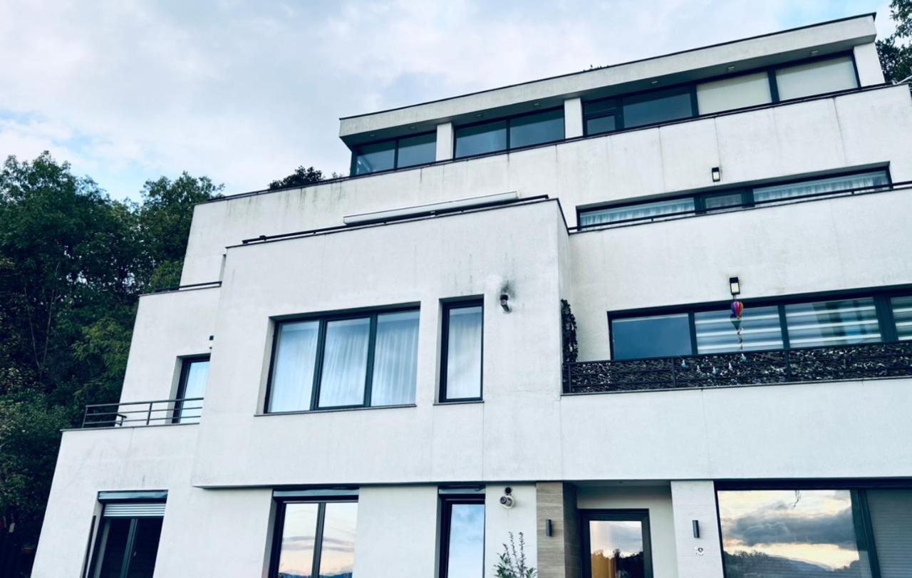 Central Apartment With Panoramic View Brasov Luaran gambar